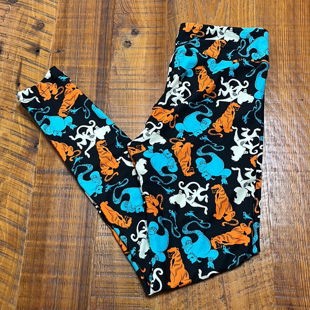 NWOT LuLaRoe Disney Aladdin Genie,Rajah &Abu Print Leggings OS